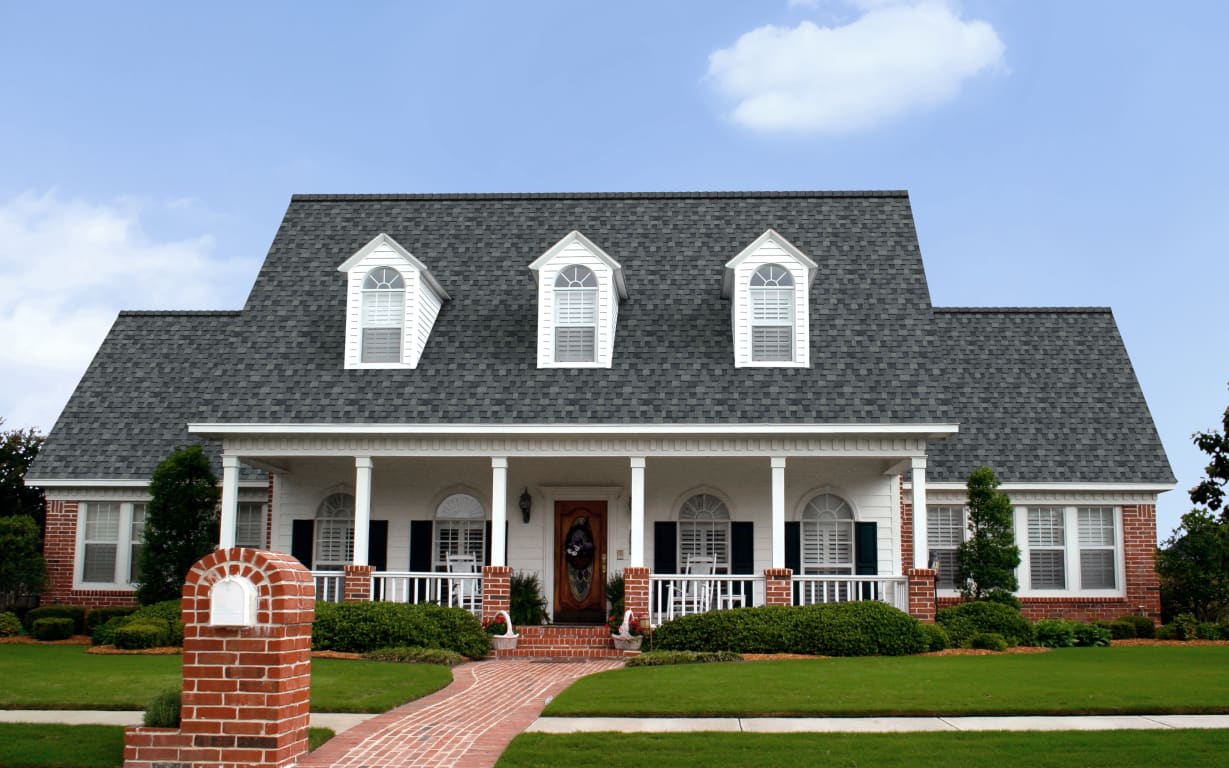 TDD_EstateGray_RGB_house_full_sky.jpeg
